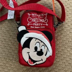 Disney Magic Kingdom Red Mickey Mouse Very Merry Christmas Crossbody Lug Bag